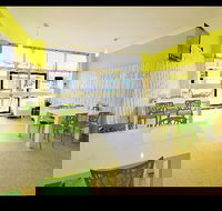 Queen Street Cafe  Takeaway - Restaurant Canberra