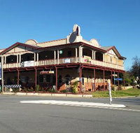 The Royal Hotel - Restaurant Canberra