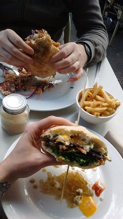 Two Hands - Restaurant Canberra 0
