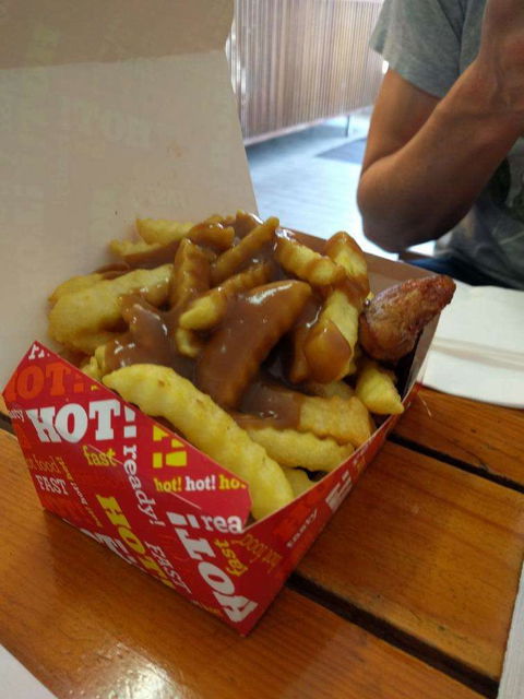 McManos Chicken Bar - Restaurant Canberra 0