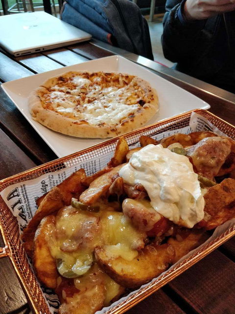 Sir John's Bar - Restaurant Canberra 0