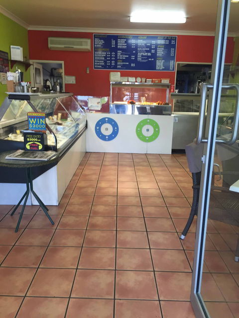 Hollywood Meals Kebabs & Sushi - Restaurant Canberra 0