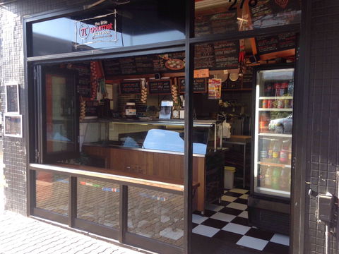 The Little Gourmet Pizza Shop - Restaurant Canberra 0
