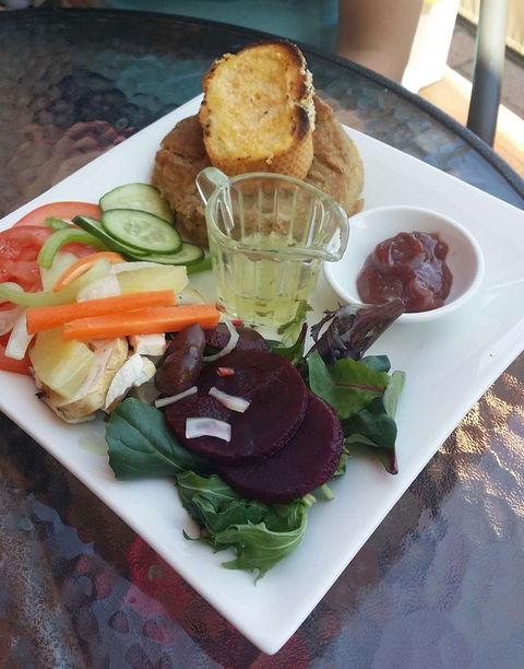 Timeless Treasures And Tearoom - Restaurant Canberra 0