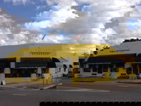 Innisfail Takeaway and Innisfail Restaurant Canberra Restaurant Canberra