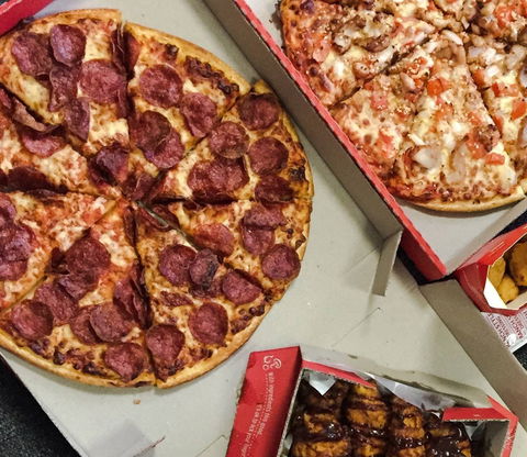 Pizza Hut - Bundoora - Restaurant Canberra 0