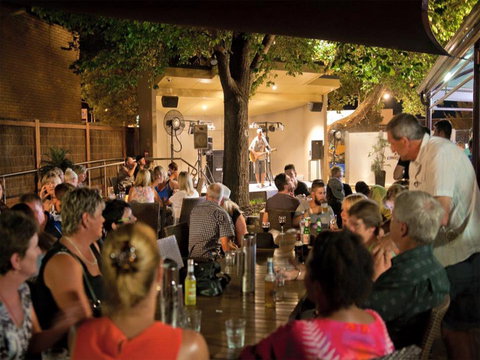 Swan Hill Club - Restaurant Canberra 0