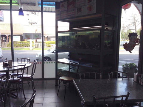 Hue Hue - Restaurant Canberra 0