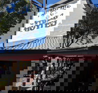 Magpie and Stump Hotel - Restaurant Canberra