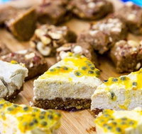 Charlie's Raw Squeeze - Greenslopes - Restaurant Canberra