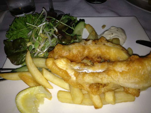 The River Deck Restaurant - Restaurant Canberra 0