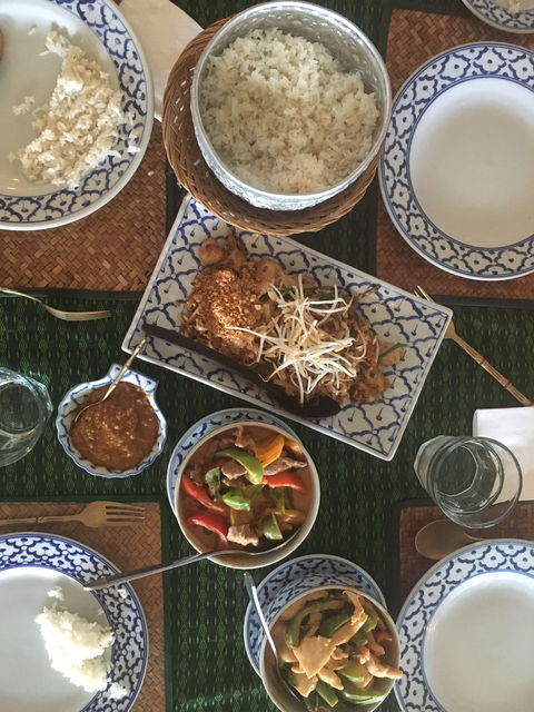 Thai Tanee - Restaurant Canberra 0