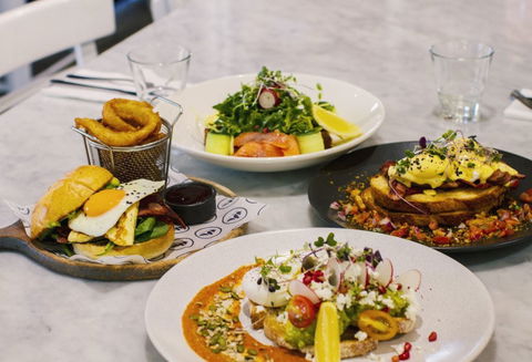 The Jolly Miller Café - Caroline Springs - Restaurant Canberra 0