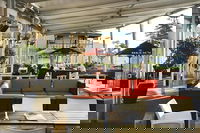Tradewinds Hotel - Bar and Bistro