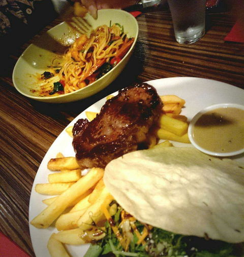 Banana Leaf - Restaurant Canberra 0