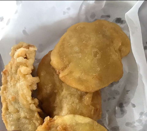 Captain Roxburg Fish & Chips - Restaurant Canberra 0