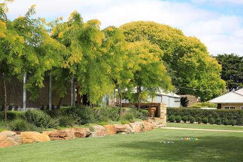 Howard Vineyard - Clover + Stone Resturant - Restaurant Canberra 2