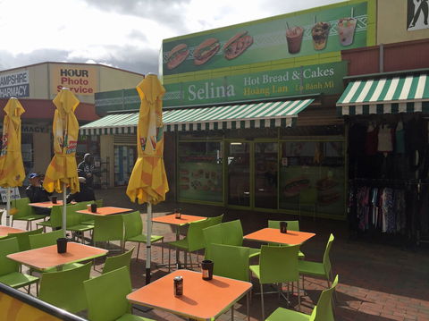 Hoang Lan Hot Bread - Sunshine - Restaurant Canberra 0