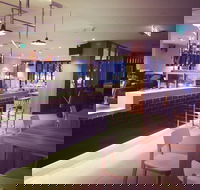 Beach House Hotel - Restaurant Canberra