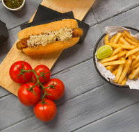 5 Dogs Gourmet Hot Dogs - Mount Gravatt - Restaurant Canberra