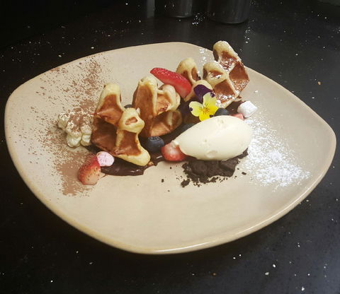 Desserts By Night - Maribyrnong - Restaurant Canberra 0