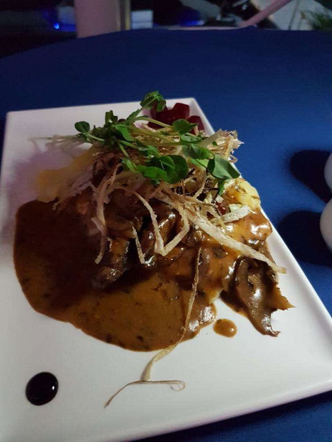 George's Paragon Seafood Restaurant - Restaurant Canberra 0