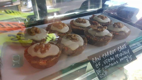 Squeeze Health Cafe - Restaurant Canberra 0