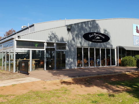 Boo's Place Lakeside - Restaurant Canberra 1