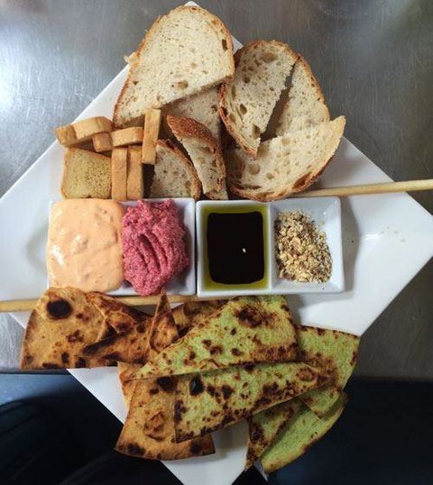 Ronnie'z Cafe And Take Away - Restaurant Canberra 6