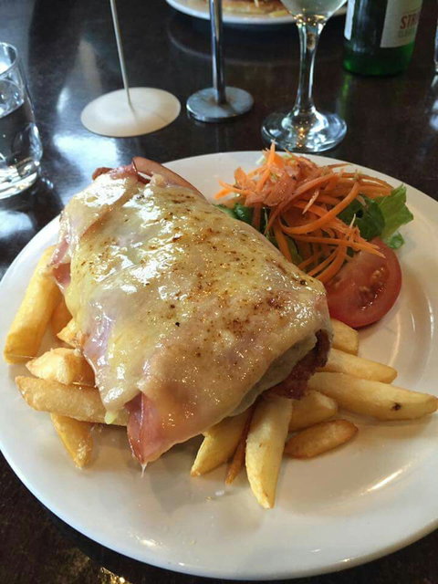 The Apple Tree Inn - Restaurant Canberra 1