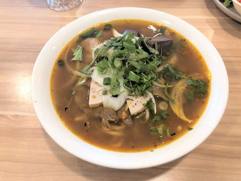 Quan Lua - Restaurant Canberra 0