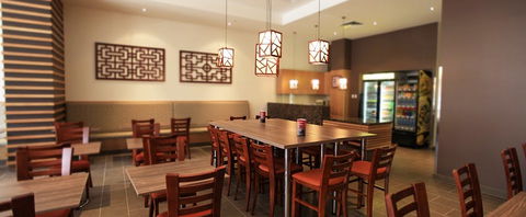 Ten Ten House - Karawara - Restaurant Canberra 0