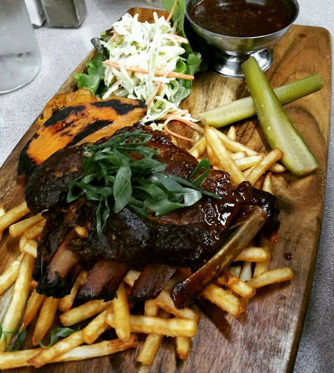 Federal Hotel Maryborough - Restaurant Canberra 0