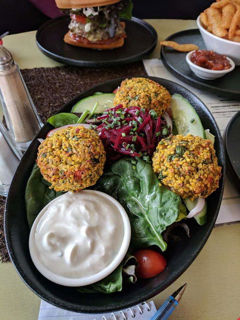 The Apple Tree Cafe - Restaurant Canberra 0