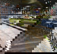 The Racehorse Hotel - Restaurant Canberra