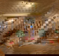 Miles Windsor Hotel - Restaurant Canberra