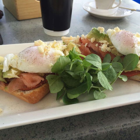 The Coffee House - Restaurant Canberra 0