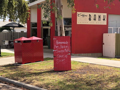 The Coffee Bank - Restaurant Canberra 0