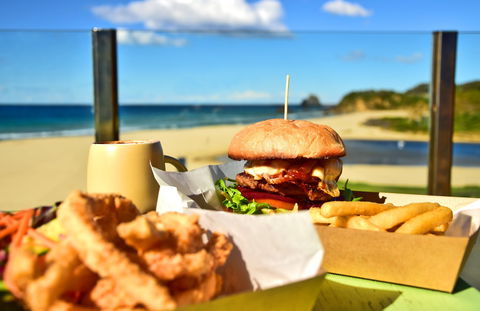Ciccio's Surfbeach Cafe - Restaurant Canberra 0