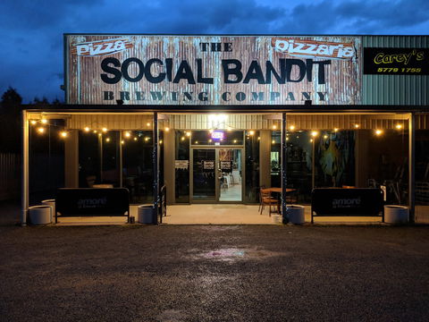 Social Bandit Brewing Co - Restaurant Canberra 0