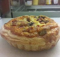 Croissant Bakery - Restaurant Canberra