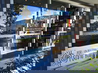 Hollisdale Takeaway and Hollisdale Restaurant Canberra Restaurant Canberra
