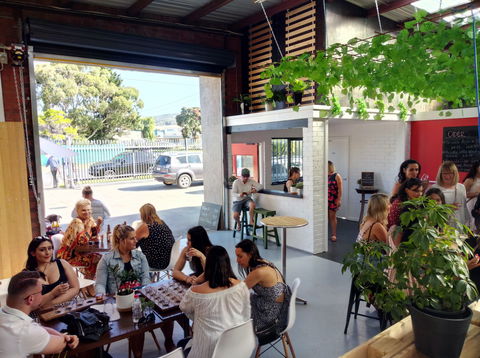 Mr Little And Peninsula Cider - Restaurant Canberra 1