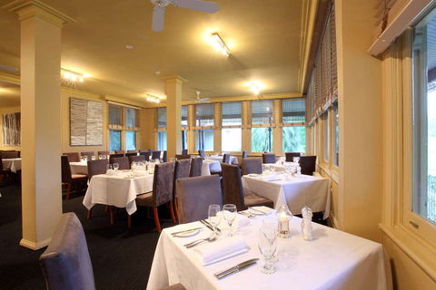 Montfort's Dining Room - Restaurant Canberra 0