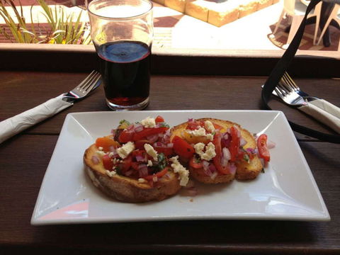 Southerlys Harbour View Bar & Restaurant - Restaurant Canberra 0