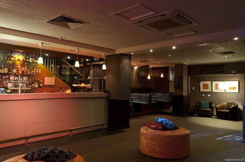 Chicken Legends And Seafood - Restaurant Canberra 0
