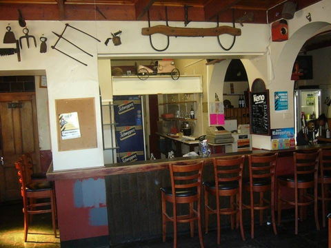 Clarendon Arms - Restaurant Canberra 0