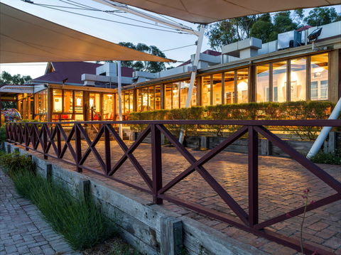 D'arenberg D'Arry's Verandah Restuarant - Restaurant Canberra 0