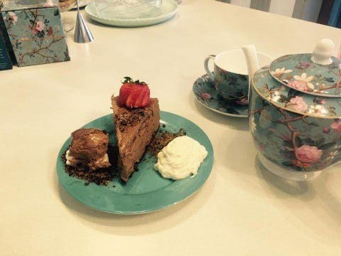 Esencia Cafe - Restaurant Canberra 0