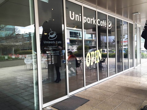 Unipark Cafe - Restaurant Canberra 0